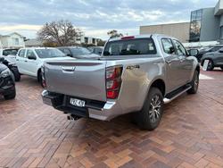 2025 Isuzu
D-MAX LS-U+