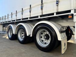 2012 Vawdrey St3 20 Pallet Sd Curtain Sider, Fork Lift Floor