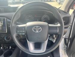 2017 Toyota
Hilux Workmate