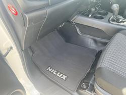 2017 Toyota
Hilux Workmate