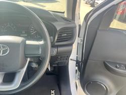 2017 Toyota
Hilux Workmate