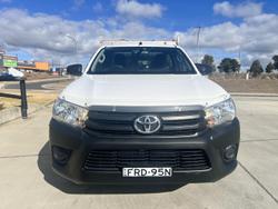 2017 Toyota
Hilux Workmate