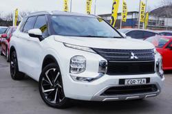 2021 Mitsubishi
Outlander Exceed Tourer