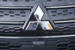 2021 Mitsubishi
Outlander Exceed Tourer