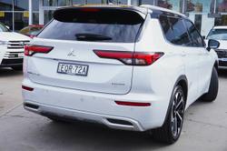 2021 Mitsubishi
Outlander Exceed Tourer