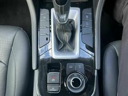 2023 Isuzu
MU-X LS-T