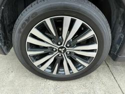 2020 Mitsubishi
Outlander LS