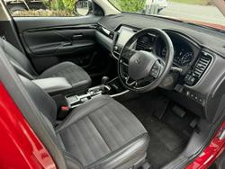 2020 Mitsubishi
Outlander LS