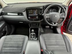 2020 Mitsubishi
Outlander LS
