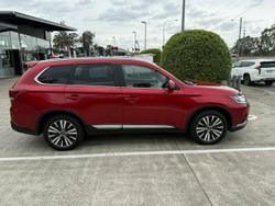 2020 Mitsubishi
Outlander LS