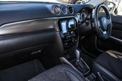 2024 Suzuki
Vitara Turbo