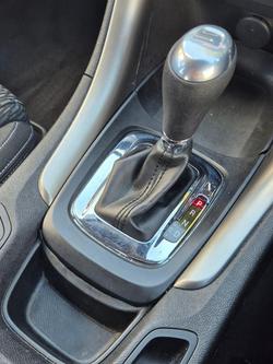 2016 Holden
                Commodore Evoke