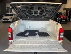 2021 Mitsubishi
Triton GLX
