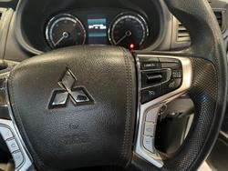 2021 Mitsubishi
Triton GLX