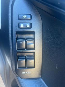 2013 Toyota
Landcruiser Prado GXL