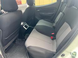 2022 Mitsubishi
Triton GLX+