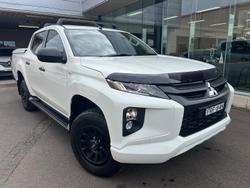 2022 Mitsubishi
Triton GLX+