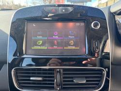 2017 Renault
Clio Zen
