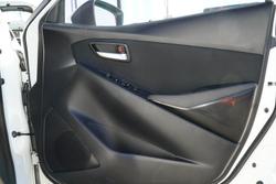 2016 Mazda
2 Maxx