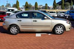 2005 Mazda
3 Neo