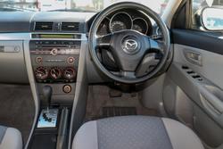 2005 Mazda
3 Neo