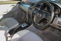 2005 Mazda
3 Neo