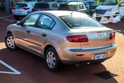 2005 Mazda
3 Neo
