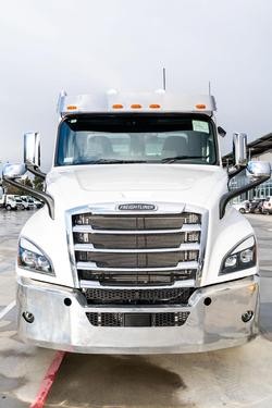 2024 Freightliner Cascadia 126 Tipper White