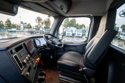 2024 Freightliner Cascadia 126 Tipper White