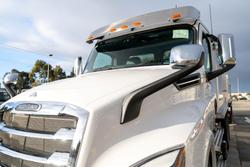 2024 Freightliner Cascadia 126 Tipper White