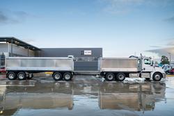 2024 Freightliner Cascadia 126 Tipper White