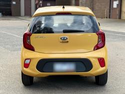 2017 Kia
                Picanto S