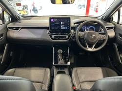 2025 Toyota Corolla Cross Atmos MXGH15R 4X4 On Demand Stunning Silver