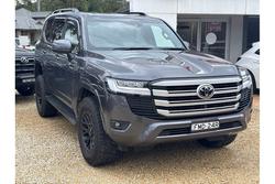 2024 Toyota
Landcruiser VX