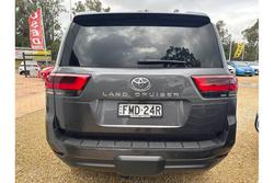 2024 Toyota
Landcruiser VX