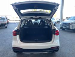 2021 MG
HS PHEV Essence