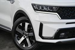 2022 Kia
                Sorento Sport