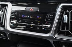 2022 Kia
                Sorento Sport