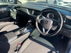 2018 Holden
Commodore LT
