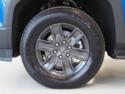 2025 LDV
Terron 9 Origin