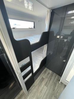 2024 Millard Mflow 19'6 Cd Side Club Double Bunk Caravan