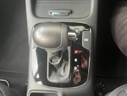2017 Kia
Cerato S