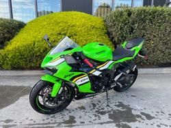 2025 Kawasaki NINJA ZX-6R (636) KRT EDITION Green
