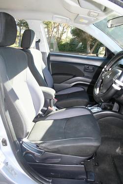 2010 Mitsubishi Outlander LS ZH MY11 4X4 On Demand Cool Silver
