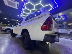 2017 Toyota
Hilux Workmate
