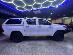 2017 Toyota
Hilux Workmate