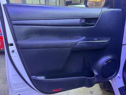 2017 Toyota
Hilux Workmate