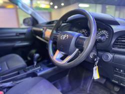 2017 Toyota
Hilux Workmate