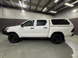 2017 Toyota
Hilux Workmate