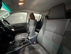 2017 Toyota
Hilux Workmate